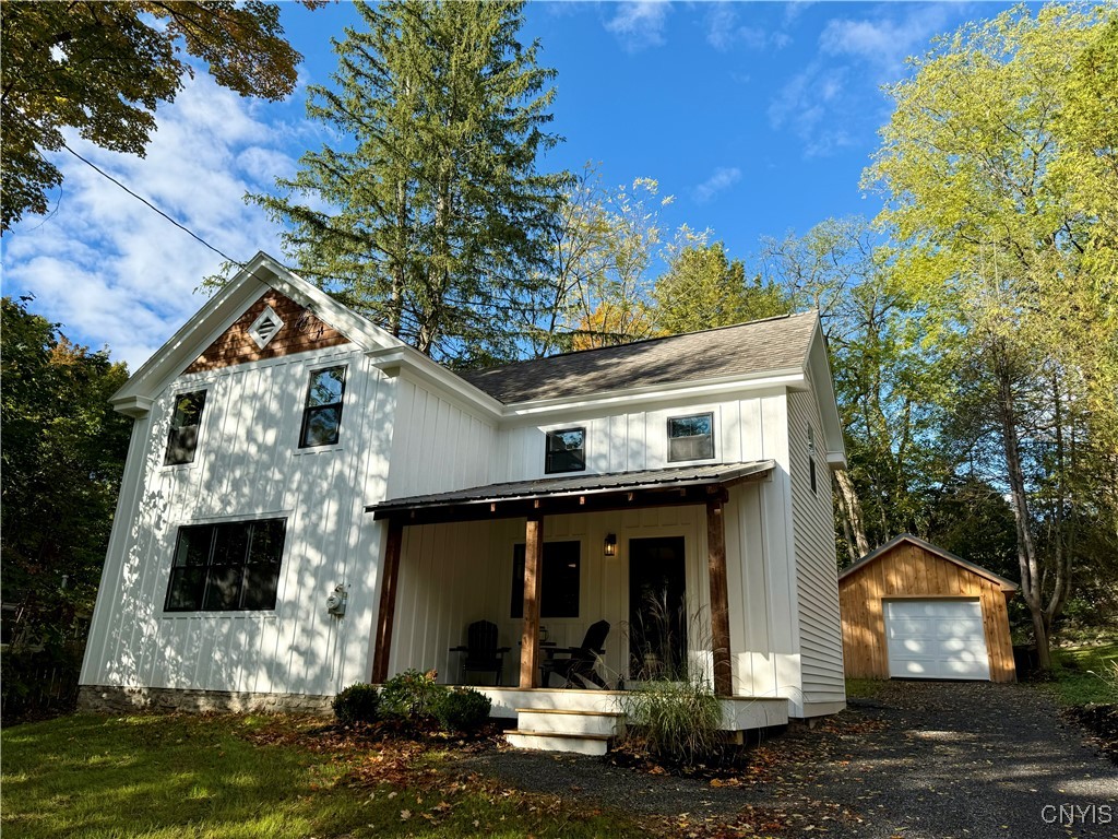 Farnham St, Cazenovia, NY 13035