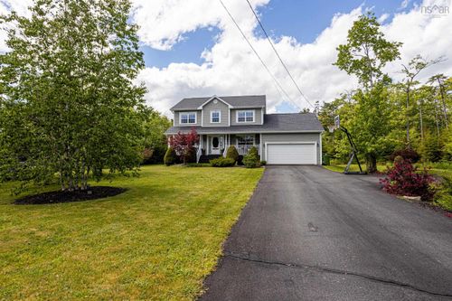 71 Yezen Court, House with 4 bedrooms, 4 bathrooms and 2 parking in Hammonds Plains NS | Card Image