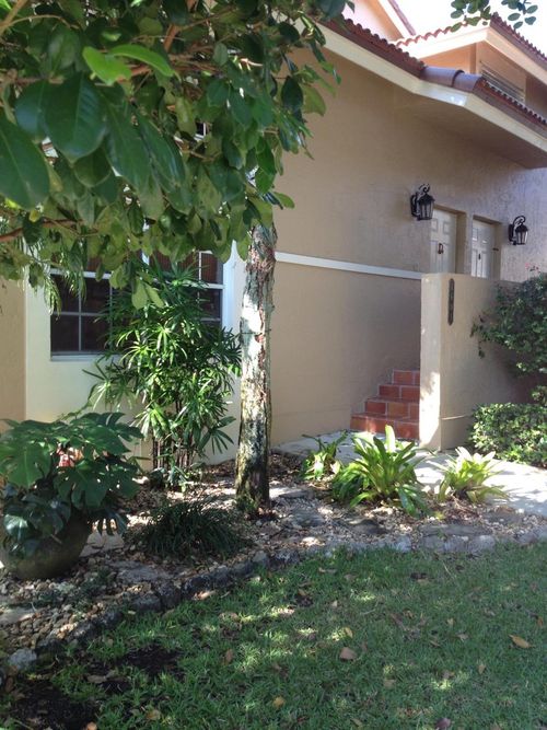 6601 Via Regina, Boca Raton, FL, 33433-3915 | Card Image