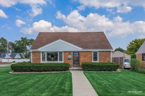 10901 Lyman Ave, Chicago Ridge, IL, 60415-2251 | Card Image