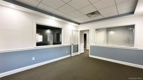 240-4-111 South St, Oyster Bay, NY, 11771-2255 | Card Image