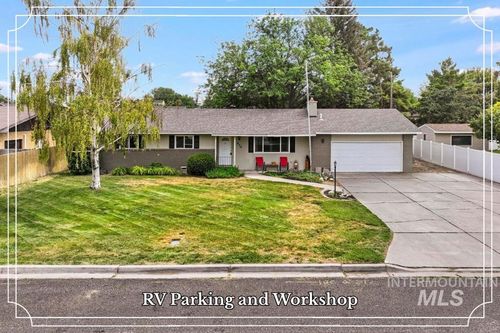 679 Crestview Dr, Twin Falls, ID, 83301-3204 | Card Image