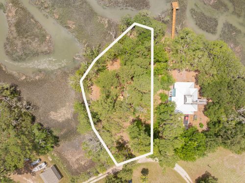 64 Harbor Breeze Dr, Saint Helena Island, SC, 29920-6331 | Card Image