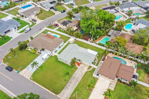 7955 Bayshore Dr, SEMINOLE, FL, 33776-3324 | Card Image