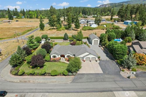 400 Cessna Ct E, Eatonville, WA, 98328-7502 | Card Image