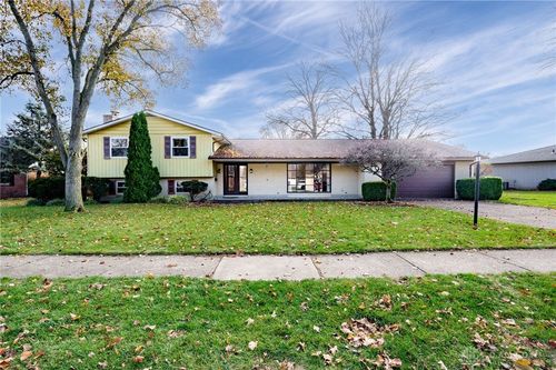 325 Beechgrove Dr, Englewood, OH, 45322-1105 | Card Image