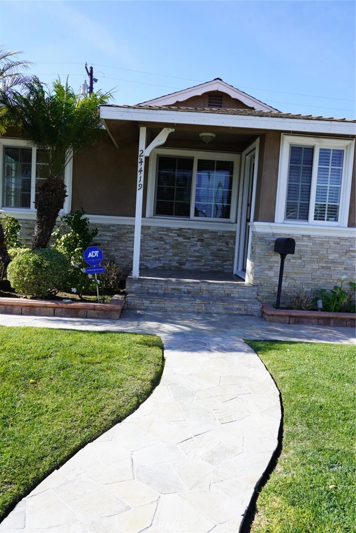 Residential Lease in Carson 2