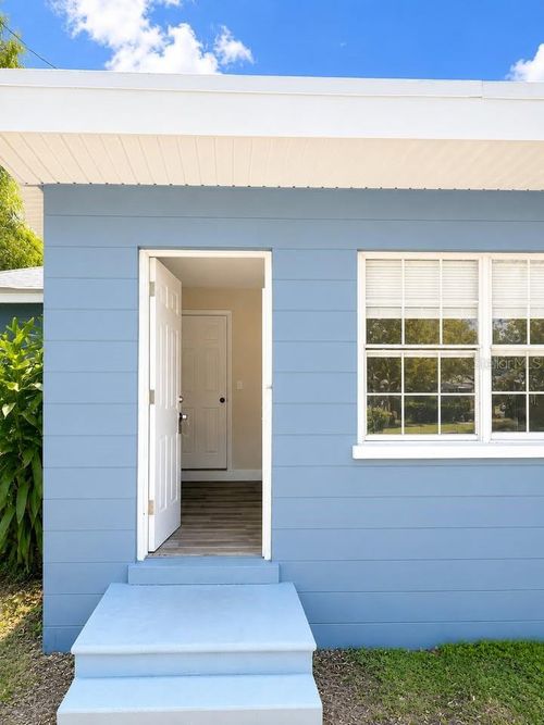 220 13th Ave W, Bradenton, FL, 34205-8766 | Card Image