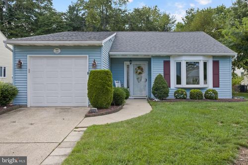 114 Candlelight Ct, Columbus, NJ, 08022-1063 | Card Image
