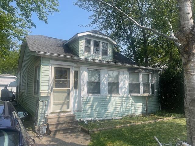 Shakespeare Ave, Eastpointe, MI 48021