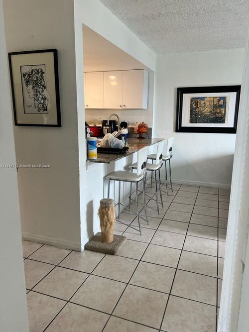 apt-320e-4550 Nw 9th St, Miami, FL, 33126-2356 | Card Image