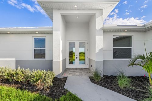 526 Braelyn St, Labelle, FL, 33935-4570 | Card Image