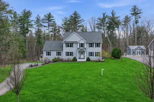 3 Hummingbird Ln, Salem, NH, 03079-1539 | Card Image