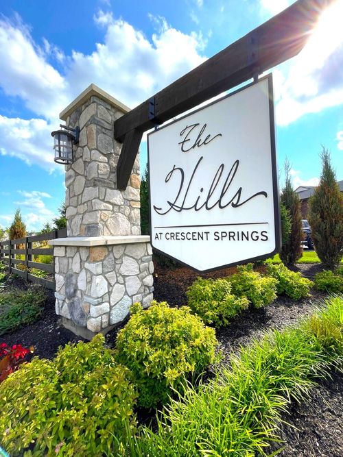 602 Foxhill Dr, Crescent Springs, KY, 41017-1569 | Card Image