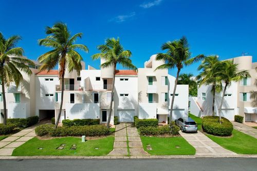 #124 Villas De Golf Oeste, DORADO, PR, 00646 | Card Image
