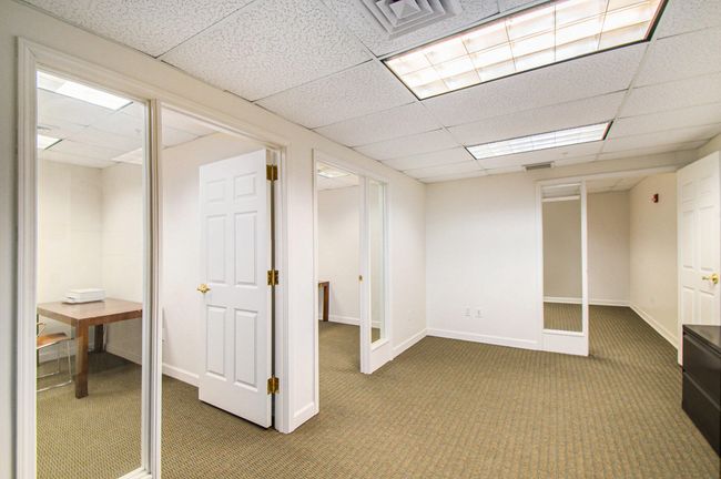 Multiple meeting rooms on 4th floor | Image 22