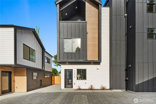 b-726 N 89th St, Seattle, WA, 98103-3806 | Card Image