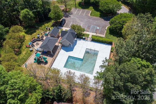 Neighborhood Pool | Image 29
