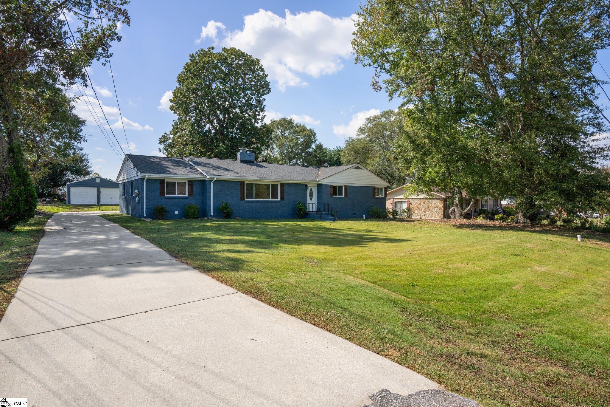 Ivy Dr, Simpsonville, SC 29680