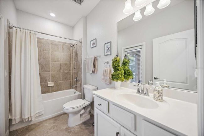 Guest bathroom | Image 18