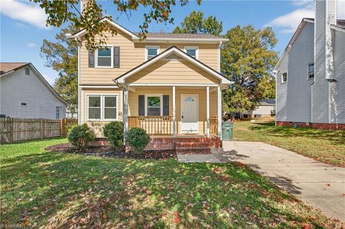 1517 Huffine Mill Rd, Greensboro, NC, 27405-6321 | Card Image