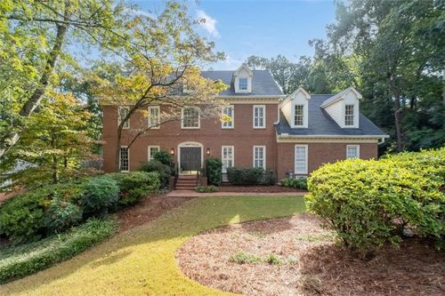 1152 Byrnwyck Rd Ne, Brookhaven, GA, 30319-1653 | Card Image