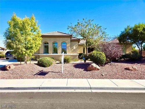 8370 Unicorn St, Las Vegas, NV, 89131-5274 | Card Image
