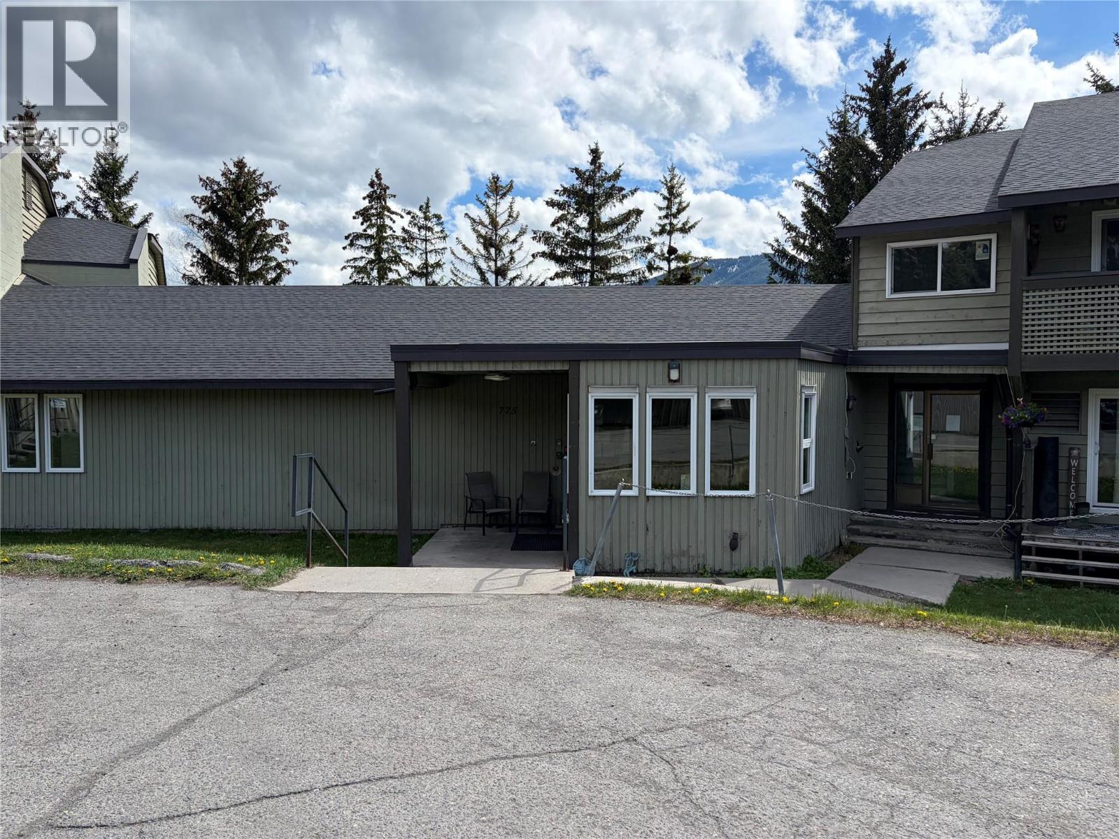 Residential in Elkford 2