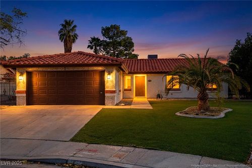 3936 Platis Cir, Las Vegas, NV, 89103-2308 | Card Image