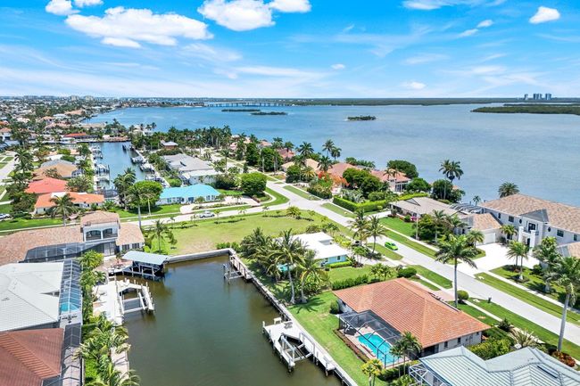 284 Polynesia Ct, House other with 3 bedrooms, 2 bathrooms and null parking in MARCO ISLAND FL | Image 45