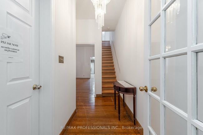 12 O'hara Ave, House attached with 3 bedrooms, 1 bathrooms and 1 parking in Toronto ON | Image 5