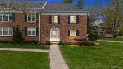1000 Trailwood Path, Bloomfield Hills, MI, 48301-1721 | Card Image