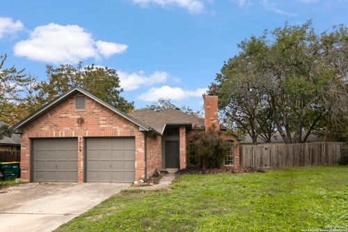 7709 Brunning Ct, Live Oak, TX, 78233-2643 | Card Image