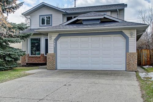 387 Sunmills Drive Se, Calgary, AB, T2X2T5 | Card Image
