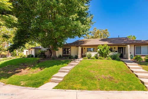 1122 Canterford Cir, Westlake Village, CA, 91361-3320 | Card Image