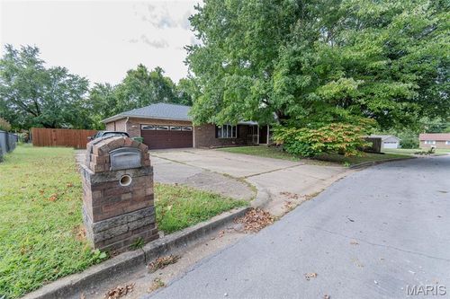 1606 Amber Pl, Rolla, MO, 65401-4684 | Card Image