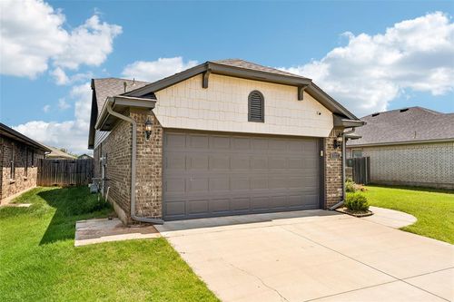 3109 Red Cedar Way, Norman, OK, 73069-1388 | Card Image