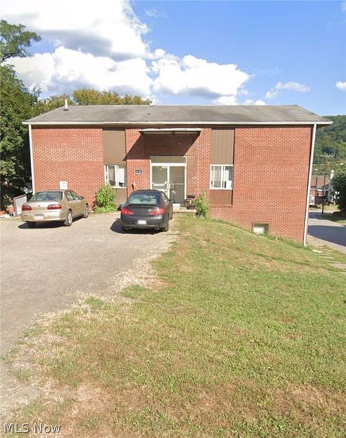 3440 Elm St, Weirton, WV, 26062-4576 | Card Image