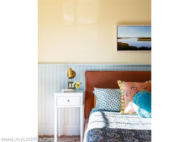 10 Mollys Way, House other with 3 bedrooms, 2 bathrooms and null parking in Chilmark MA | Image 20