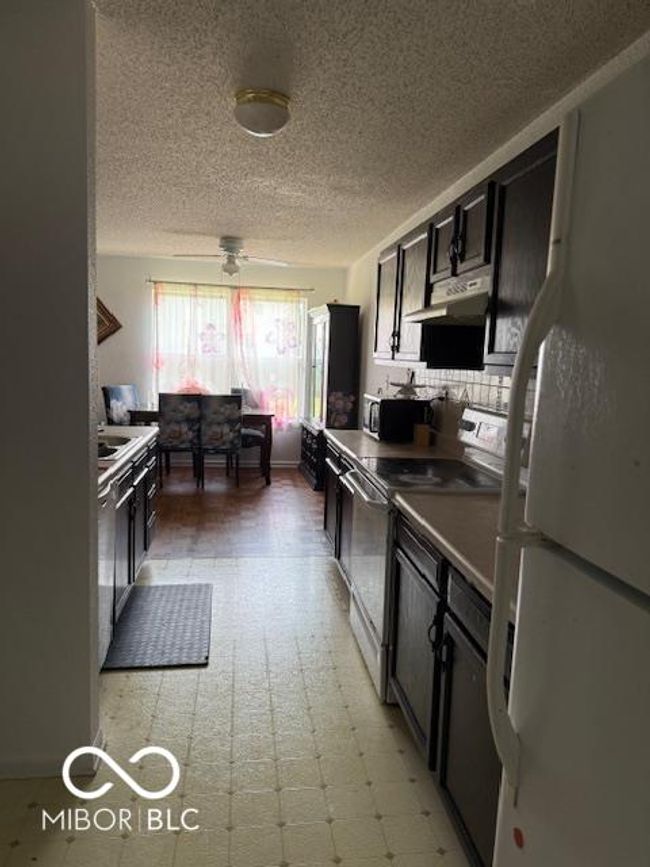 8113 Maple Stream Ln, House other with 3 bedrooms, 2 bathrooms and null parking in Indianapolis IN | Image 5