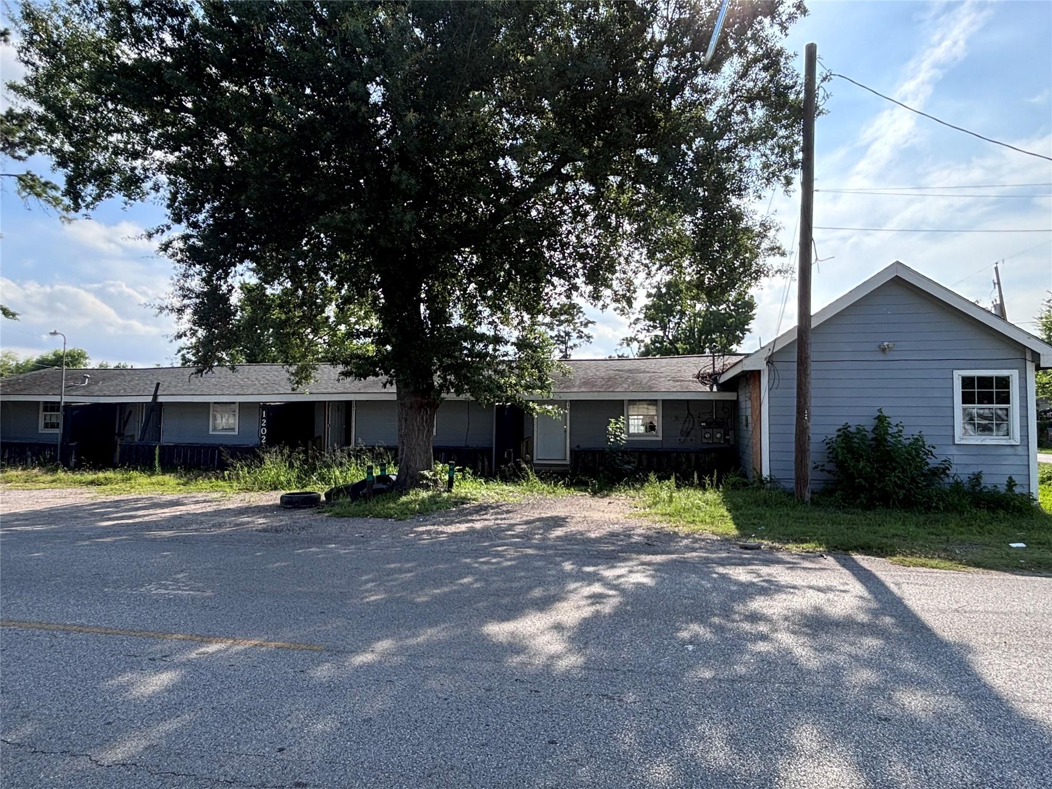 Residential Income in Houston 2
