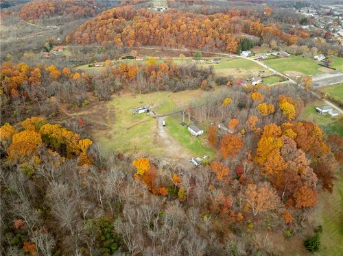 123 Prevensilk Ln, Youngwood, PA, 15697-1186 | Card Image