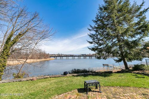 73 Hubbard Ave, Red Bank, NJ, 07701-5532 | Card Image