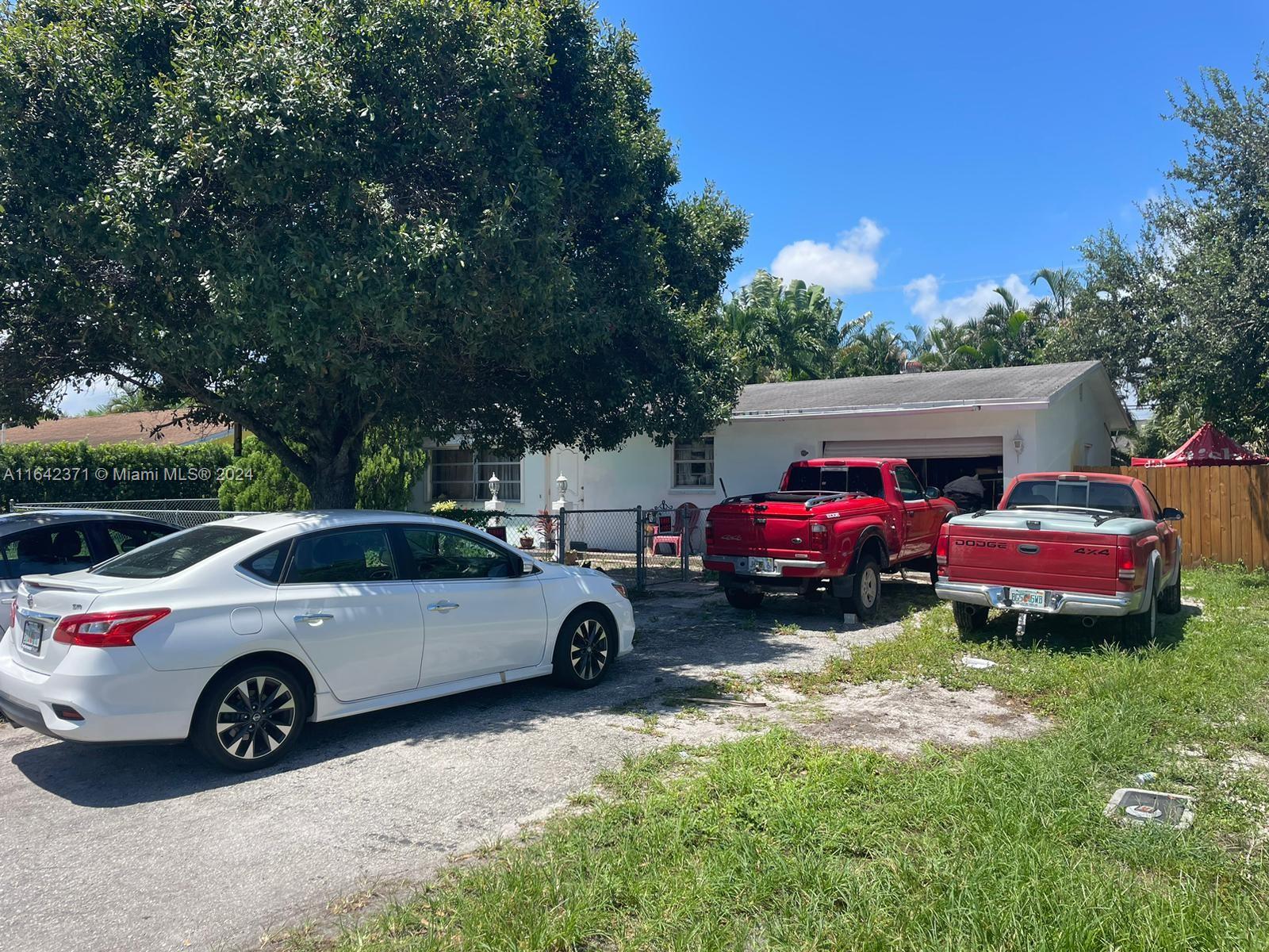 Massachusetts Dr, Lake Worth, FL 33462