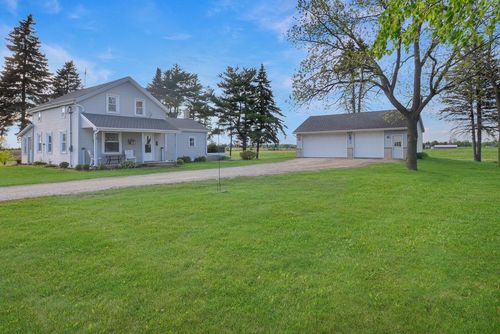 5450 Beechnut Drive, Wayne, WI, 53040 | Card Image