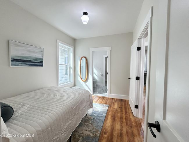 1st Floor Guest Room | Image 30