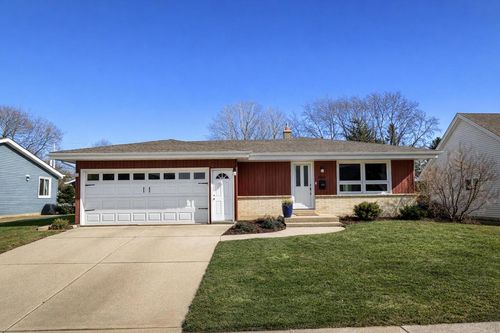 1203 N 14th Avenue, West Bend, WI, 53090 | Card Image