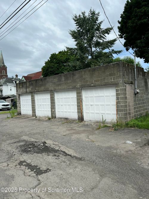 garage-430R Orchard Street, Scranton, PA, 18505 | Card Image