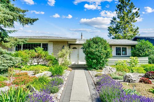 1024 Lake Christina Way Se, Calgary, AB, T2J2R3 | Card Image