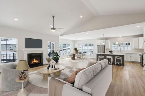 1785 La Salle St, Lake Geneva, WI, 53147-5609 | Card Image